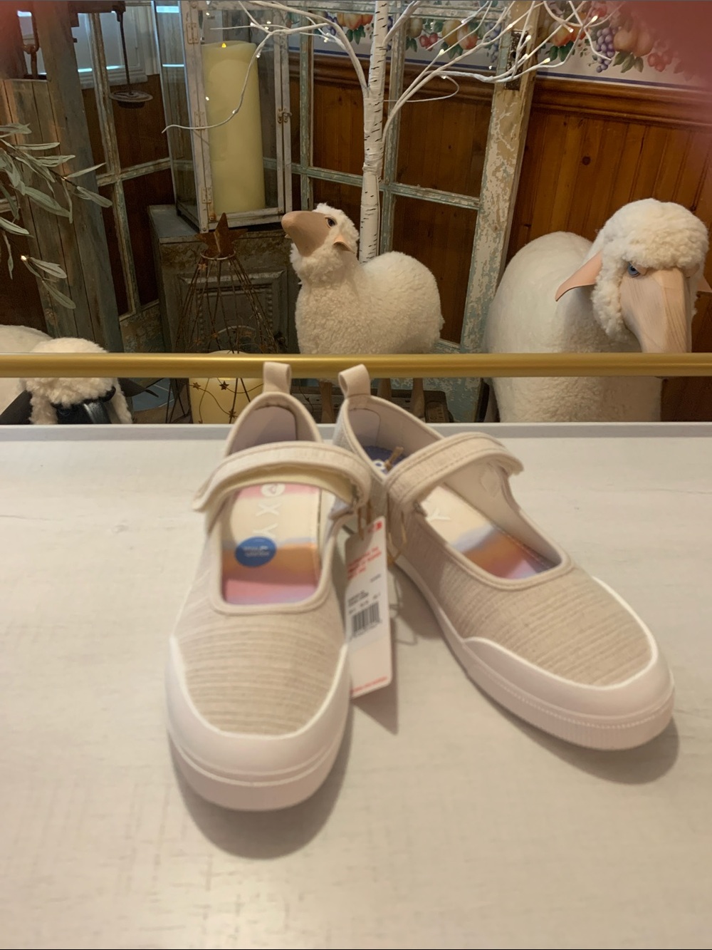 Roxy Women’s Beige Mary Jane Sneakers with White Soles - Picture 9 of 9